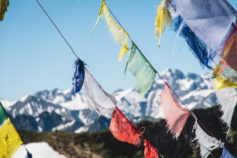 Tibetische Gebetsfahnen auf dem Nebelhorn