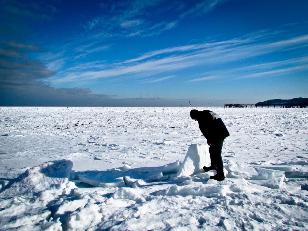 Rügen: Zugefrorene Ostsee