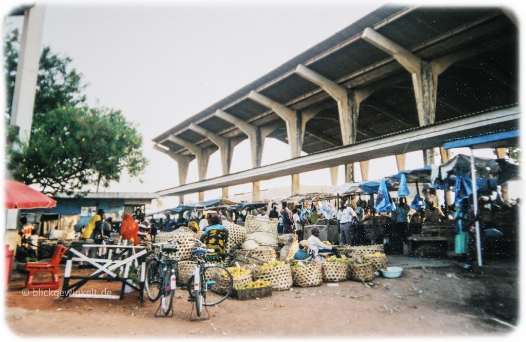 Markttag am Bahnhof von Iringa
