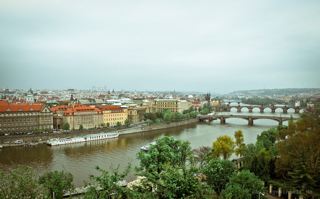 Aussicht auf Prag, die Brücken und die Moldau