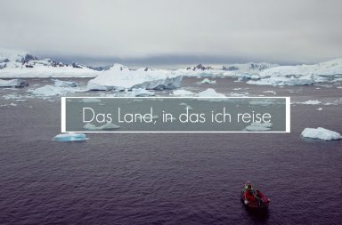 Antarktis-Film, Fahrt mit dem Zodiac durch Eisberge