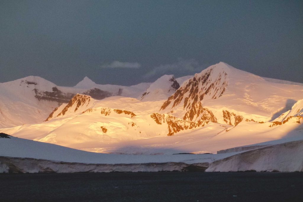 sunset Antarctica - antarktischer Sonnenuntergang