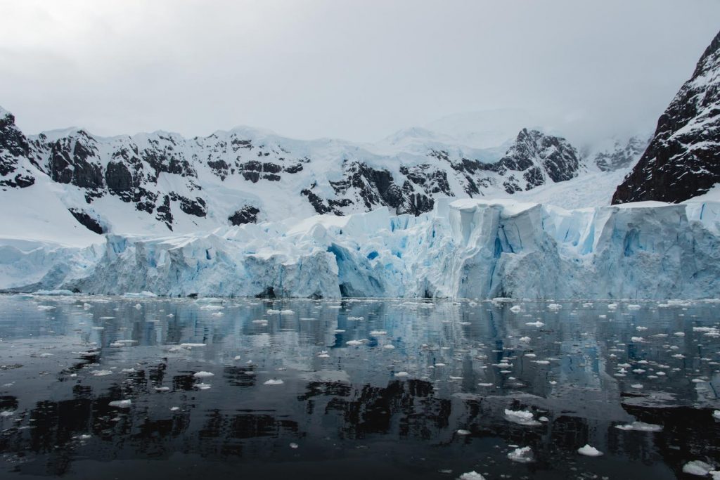Antarktis - Berge und Eis