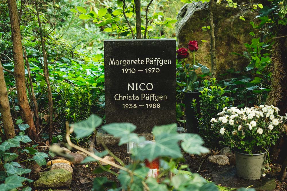Nicos Grab heute