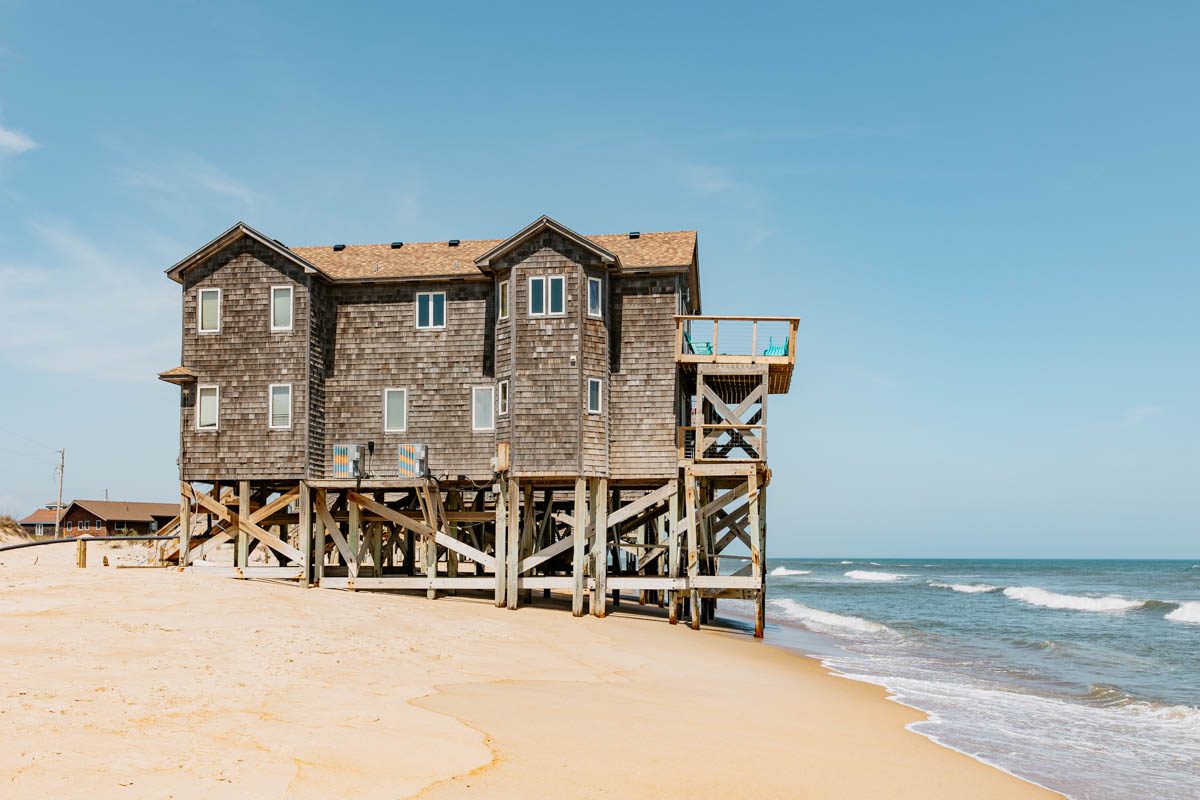 Stelzenhaus am Strand