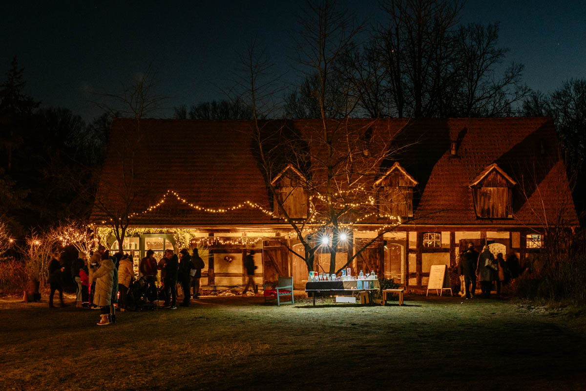 Altes Fachwerkhaus im weihnachtlichen Glanz
