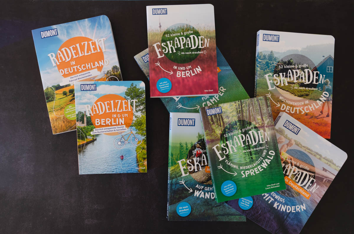 Verschiedene Reiseführer über Berlin